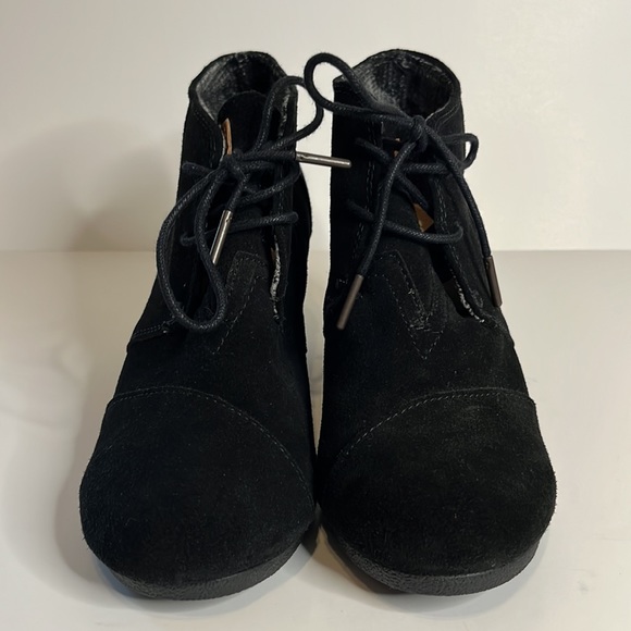 TOMS - Picture 2 of 6